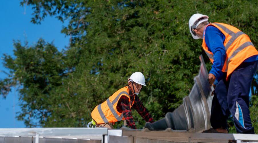 Professional gutter cleaning in Alturas, CA